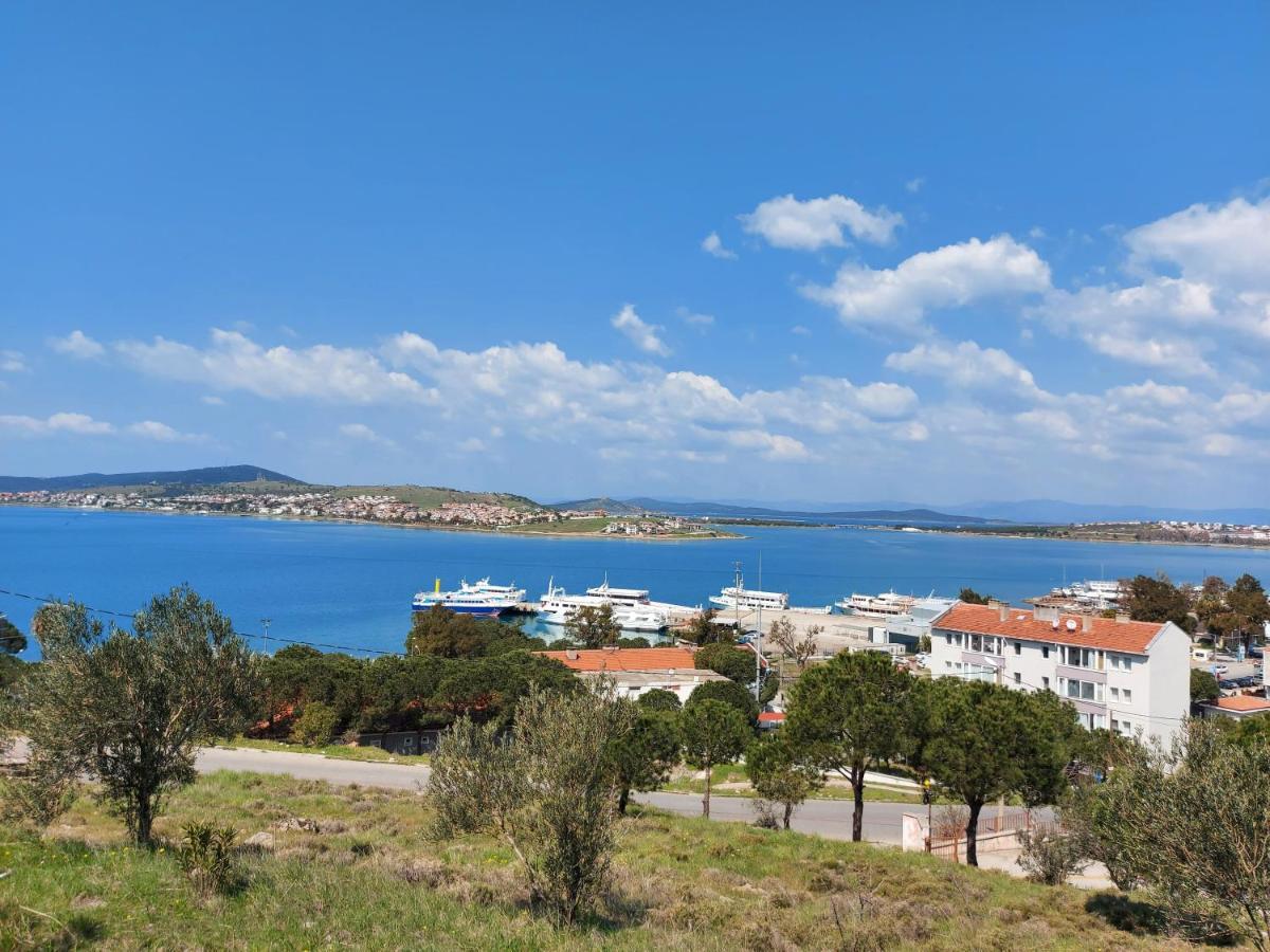 Celil Pansiyon Ayvalı Exterior foto